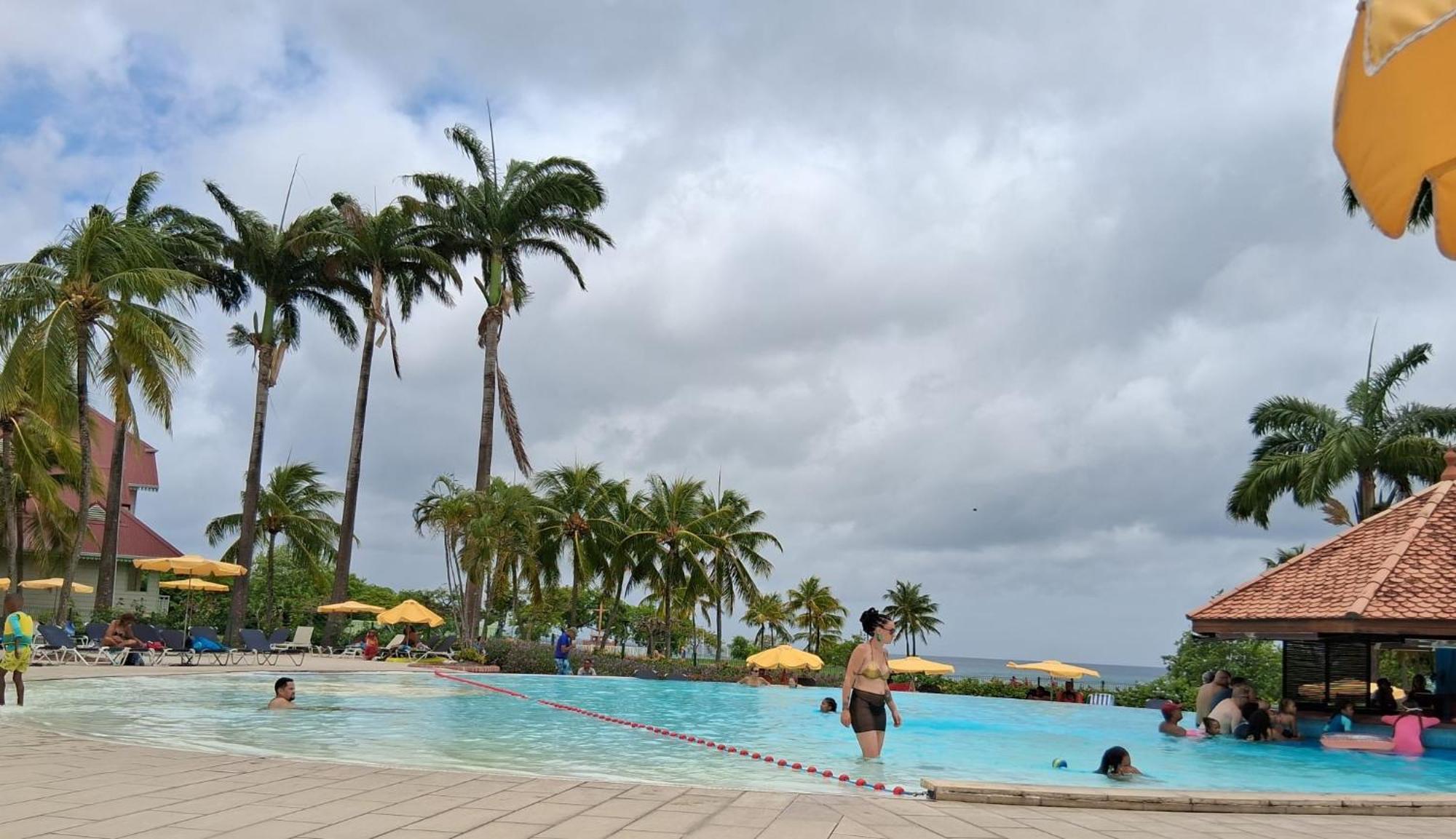Appartement 2 A 6 Personnes Dans Un Magnifique Complexe De Vacances A Sainte-Luce Exteriör bild